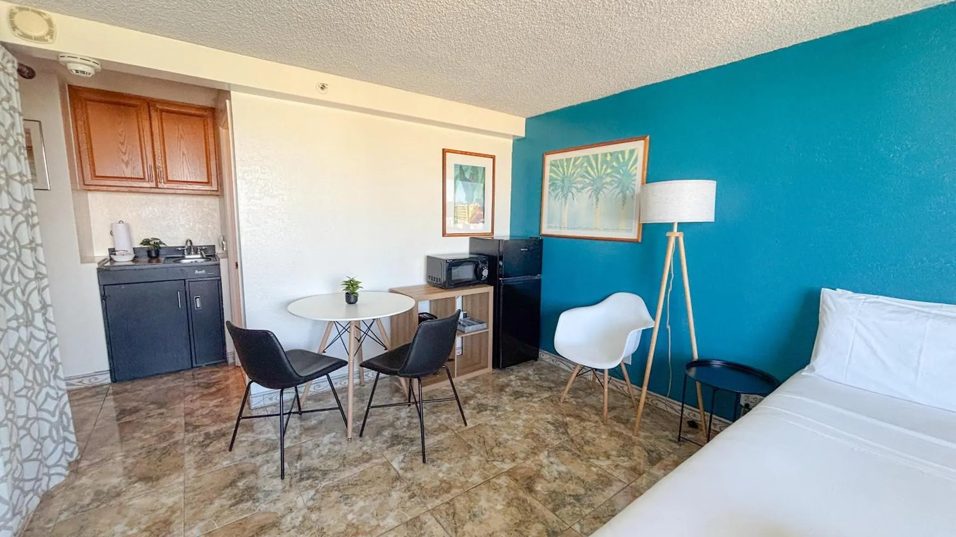 Hawaiian Monarch 2508 Condo Гонолулу